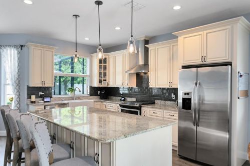 9126 Red Hawk Ct, Orlando, FL 32832-5637