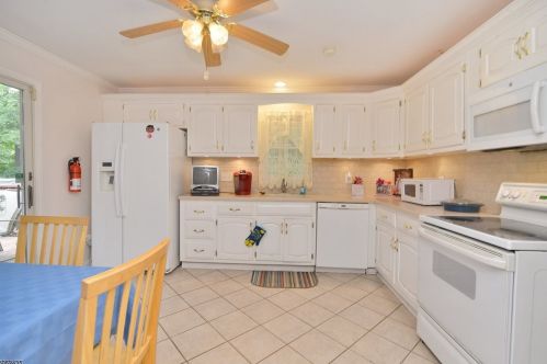 173 Snake Den Rd, Skyline Lakes NJ  07456-1018 exterior