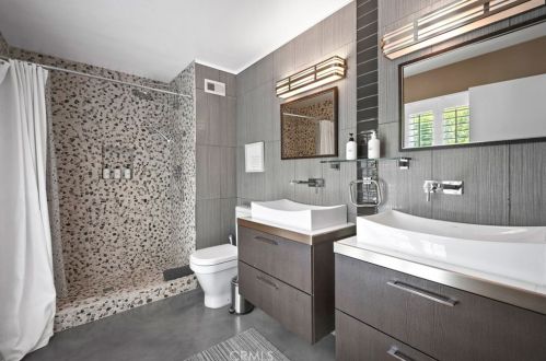 1120 Louise Dr, Palm Springs CA  92262-3209 exterior