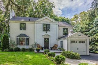 44 Quaker Ridge Rd, North Hills, NY 11030-3316