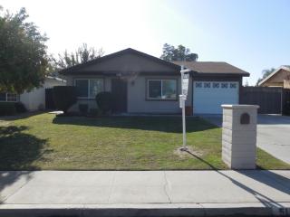 5117 Hartford Ave, Bakersfield, CA 93309-6262