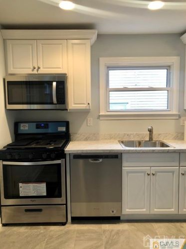 27 Forrest St, Iselin NJ  08830-2024 exterior