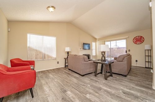 45941 Desert Springs Dr, Lancaster, CA 93534-1507