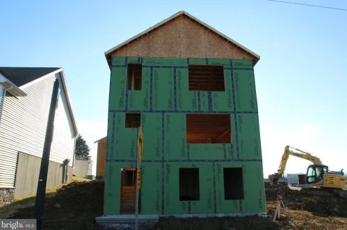 67 Stevens Rd, Ephrata, PA 17522-9603