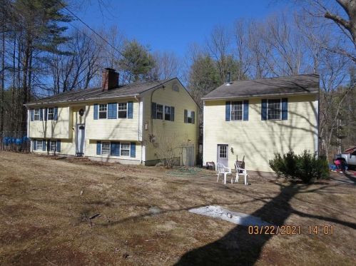 126 Old Derry Rd, Londonderry, NH 03053-2214