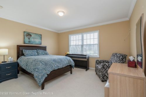 1 Vail Ln, East Freehold NJ  07728-8487 exterior