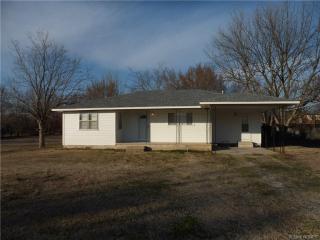 715 Comanche Ave, Hartshorne, OK 74547-4834