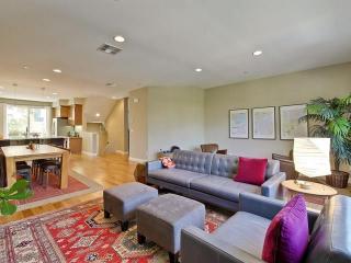 954 Fontana Ter, Sunnyvale, CA 94085-3894