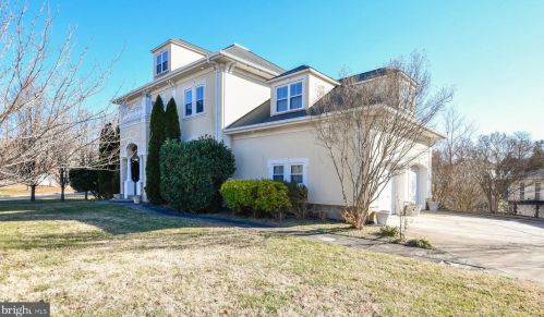 6902 Tower Of London Dr, Fredericksburg, VA 22407-8577