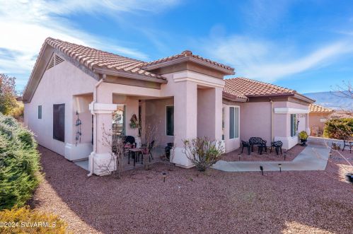 715 Wandering River Rd, Cornville, AZ 86325-4807