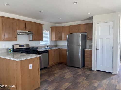 3125 Lake Dr, Lake Havasu City, AZ 86404-9788