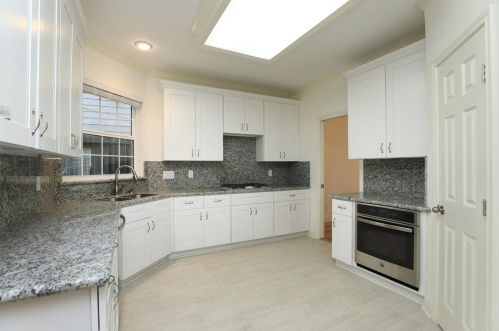 4328 Betty St, Bellaire, TX 77401-5218