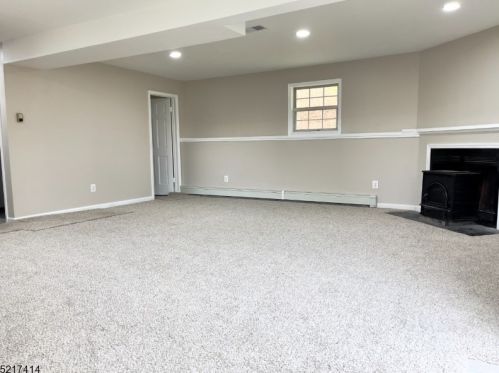 69 Layton Rd, Wantage NJ  07461-3311 exterior