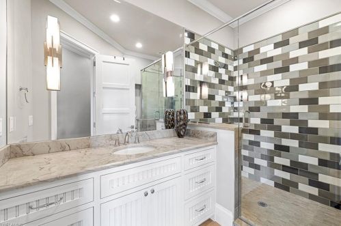 1266 Cobia Ct, Naples FL  34102-1549 exterior