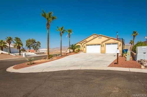 2427 Davis Ridge Ave, Bullhead City, AZ 86429-7236