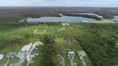 585 41st Ave, Naples, FL 34120-4750