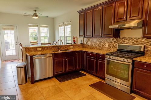 825 Haines Cir, Downingtown, PA 19335-4978