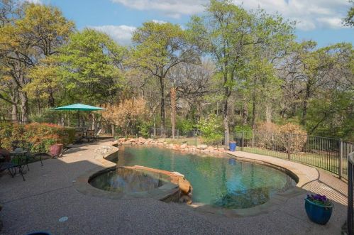 2012 Walden Blvd, Lewisville TX  75022-4472 exterior