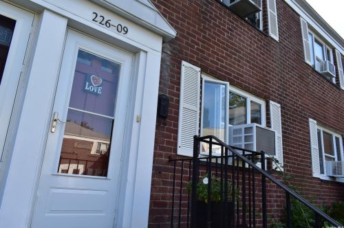 22609 Hillside Ave, Jamaica, NY 11427-2011