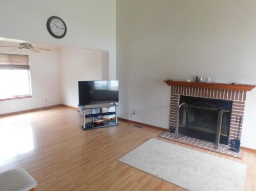 1461 Oak St, Twin Lakes, WI 53181-9423
