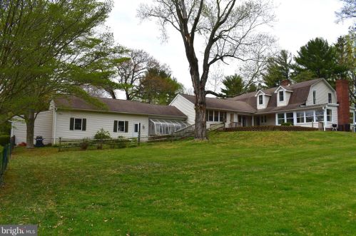 219 Fairville Rd, Chadds Ford, PA 19317-9438