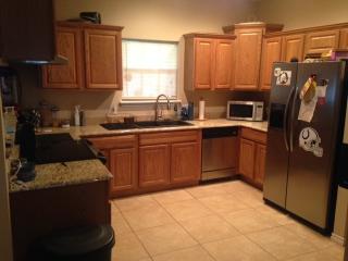 1708 Tiffani Ln, Clovis NM  88101-8627 exterior