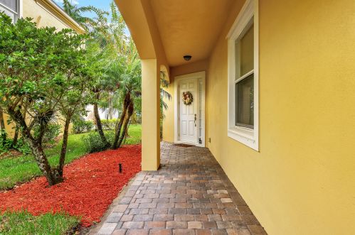 6091 Helmsdale Way, Fort Pierce, FL 34983-4147