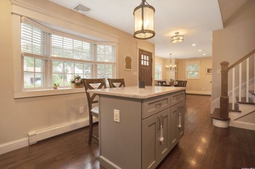 429 Hillside Ave, West Sayville NY  11796-1205 exterior