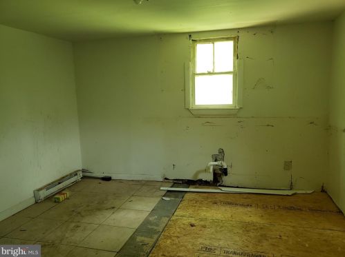 474 Deptford Ave, West Deptford NJ  08093-2235 exterior