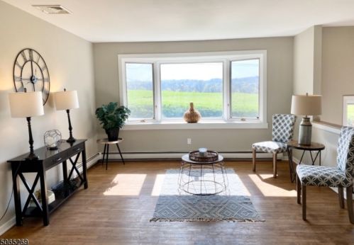 13 Linvale Rd, East Amwell Township NJ  08551-1413 exterior