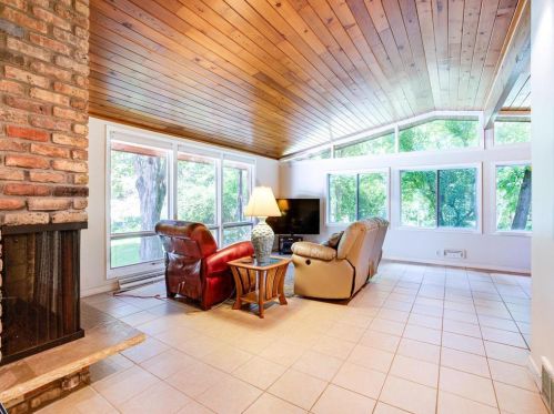 6927 Valley View Rd, Minneapolis, MN 55439-1649