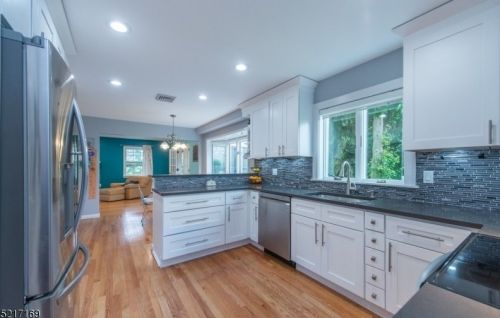30 Friar Rd, Greystone Park NJ  07950-3022 exterior