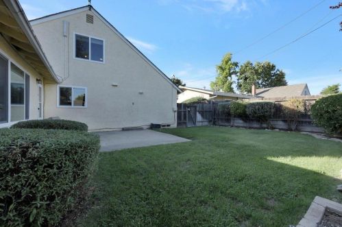 6024 Brooktree Dr, Citrus Heights CA  95621-5502 exterior