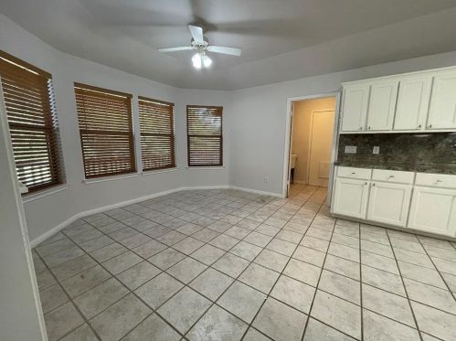 5001 Blue Bluff Rd, Austin TX  78724 exterior