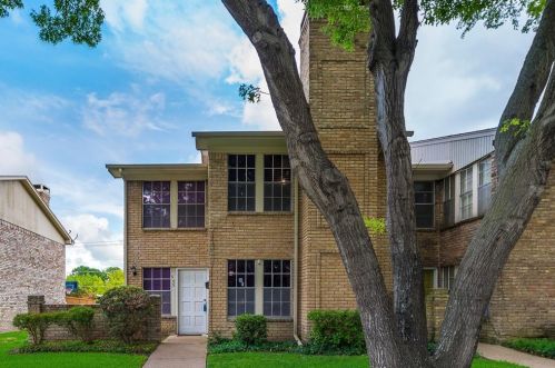 609 Towne House Ln, Richardson, TX 75081-3531