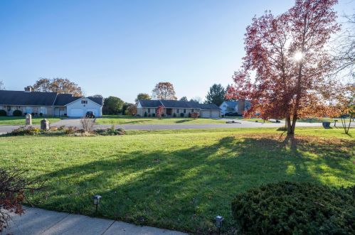 1224 Countryside Dr, Washington Ch OH  43160-1804 exterior
