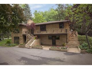 2406 Highwood Ave, Saint Paul, MN 55119-5802