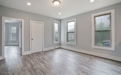 81 3rd St, Paterson NJ  07522-1313 exterior