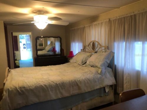 2132 Kepner Dr, Tarpon Springs FL  34691-4248 exterior