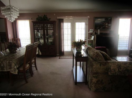 107 Evergreen Ct, East Freehold, NJ 07728-4122