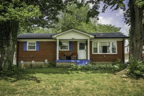 8411 Carmil Dr, Louisville, KY 40291-2932
