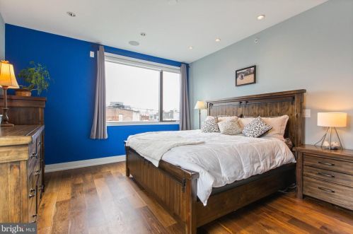 310 Fairmount Ave, Philadelphia PA  19123-2931 exterior