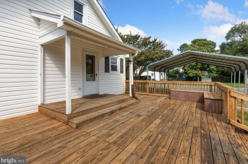 319 Third St, Fredericksburg VA  22408-2321 exterior