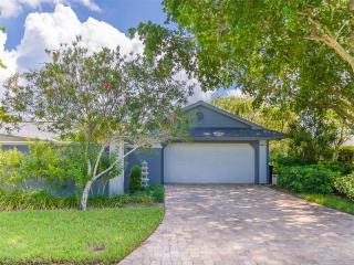 5247 Landings Blvd, Sarasota, FL 34231-9111