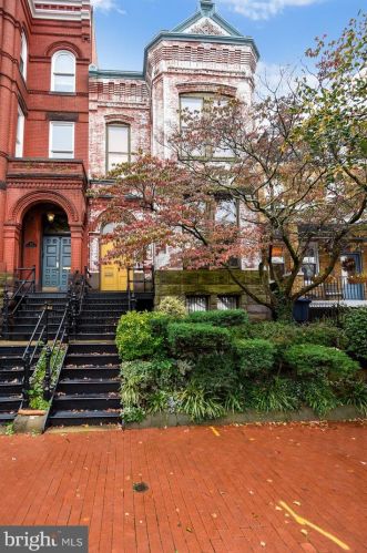 511 Seward Sq, Washington, DC 20003-1116