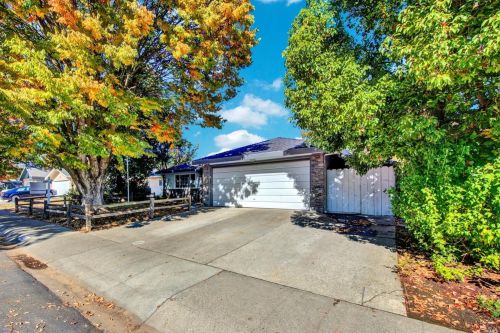 264 Ironwood St, Vacaville, CA 95688-2733