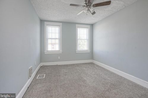 200 Delsea Dr, West Deptford NJ  08093-1221 exterior