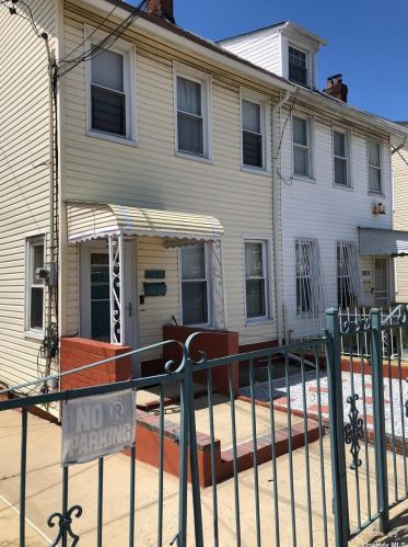 10116 217th Pl, Jamaica, NY 11429-1526