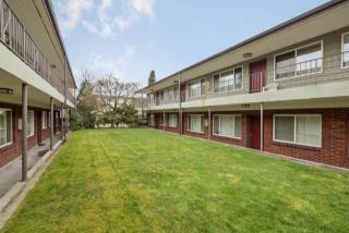 4028 California Ave, Seattle WA  98116-3749 exterior