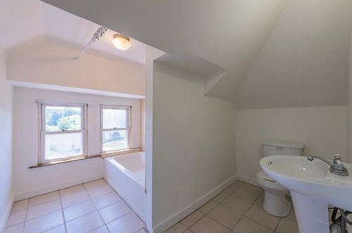 238 21st Ave, Whitaker PA  15120-2524 exterior